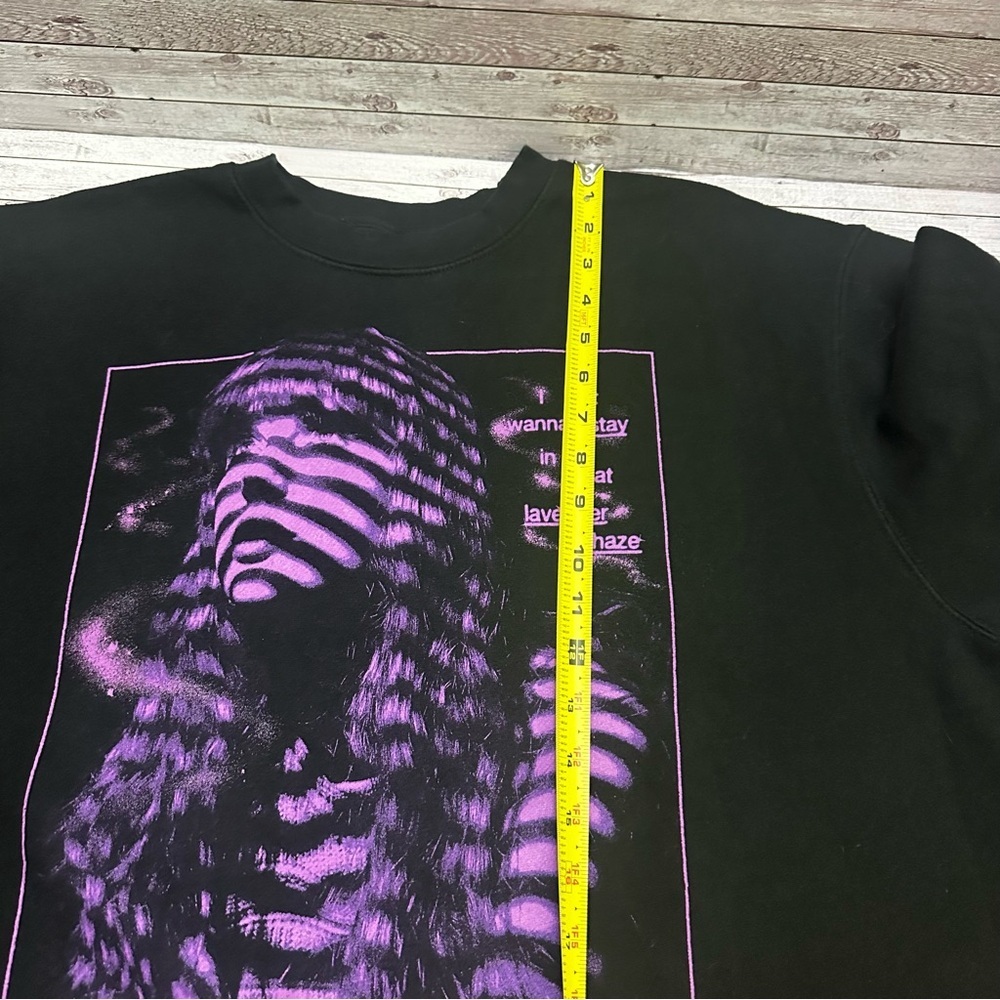 Taylor Swift Women’s The Eras Tour  Graphic Sweater size XL - Picture 6 of 8
